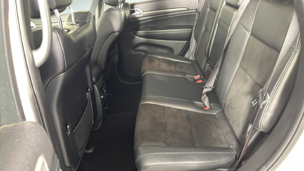 Used 2019 White/off-white Jeep Altitude image 17