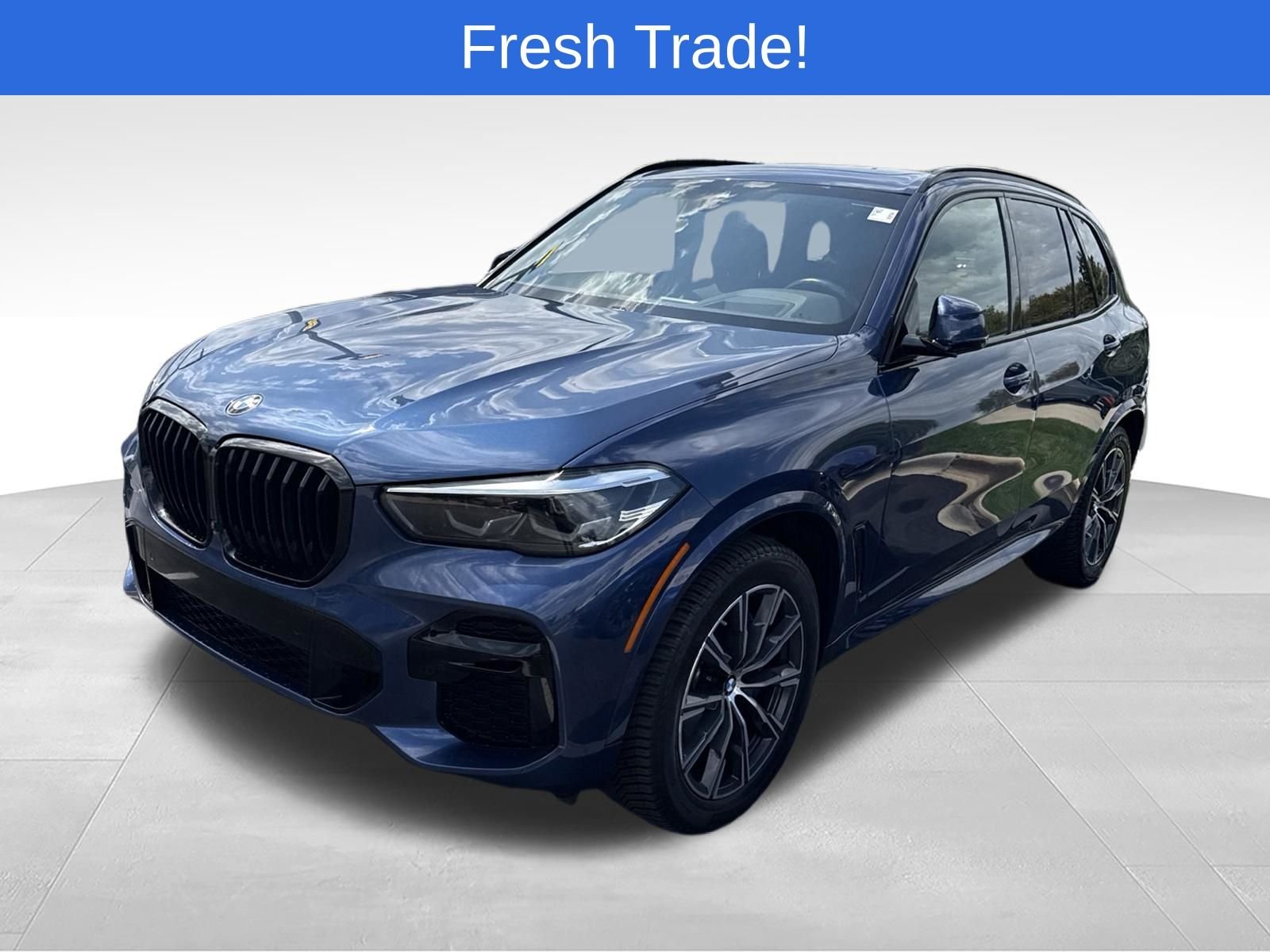 Used 2022 Blue BMW xDrive40i image 3