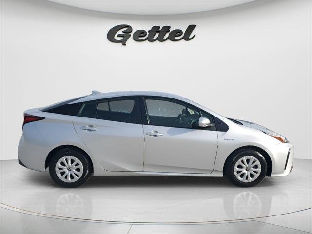 Certified Used 2021 CLASSIC SILVER MET Toyota  image 4