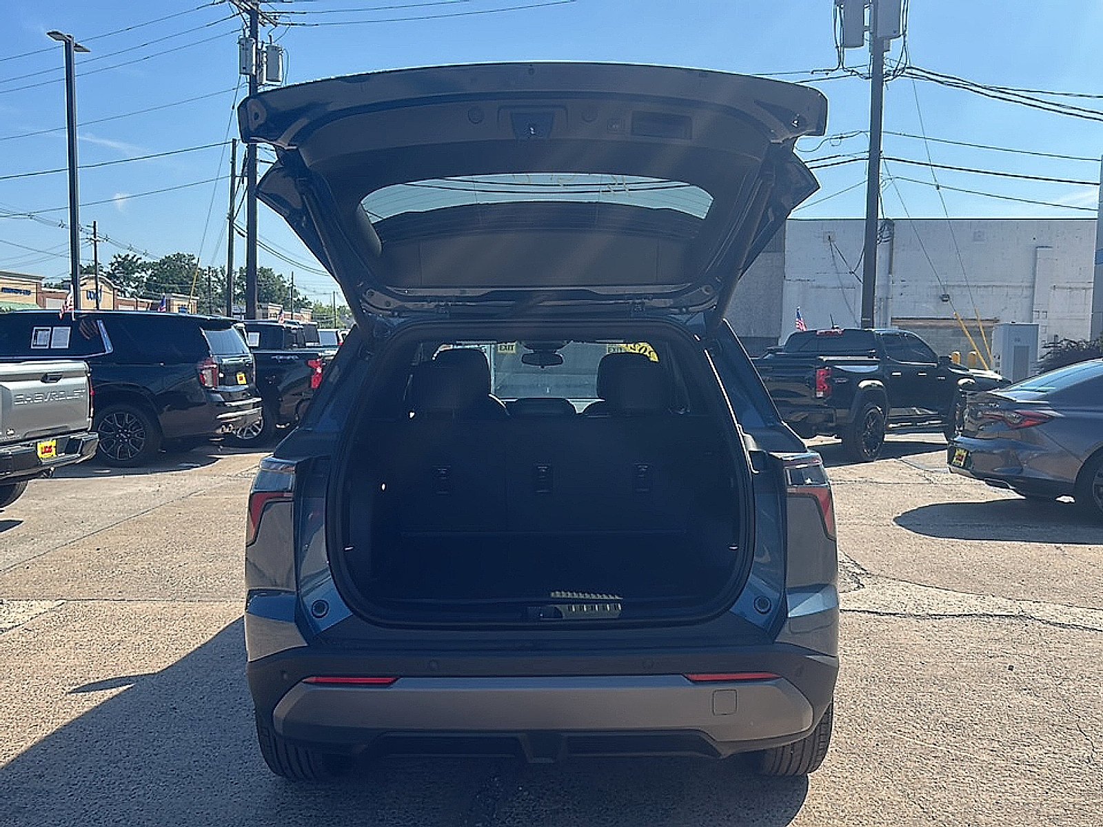 New 2027 Lakeshore Blue Metallic Chevrolet LT image 11