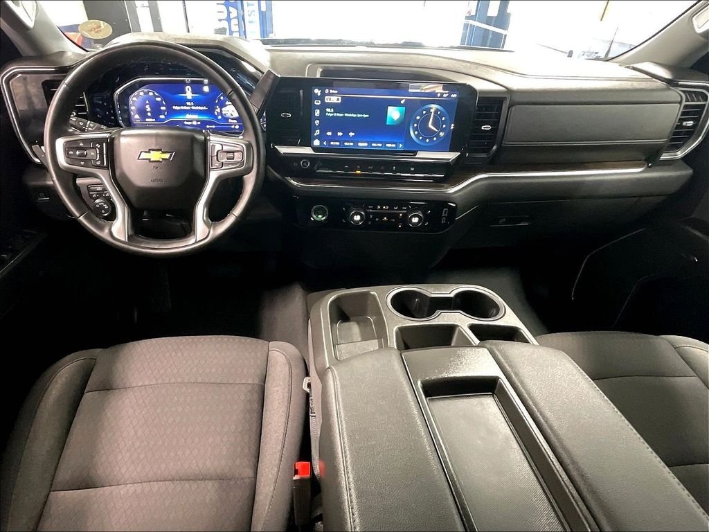 Used 2023 Gray Chevrolet LT image 21
