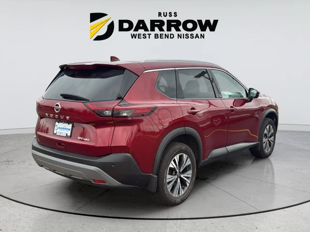 Used 2021 Red Nissan SV image 5
