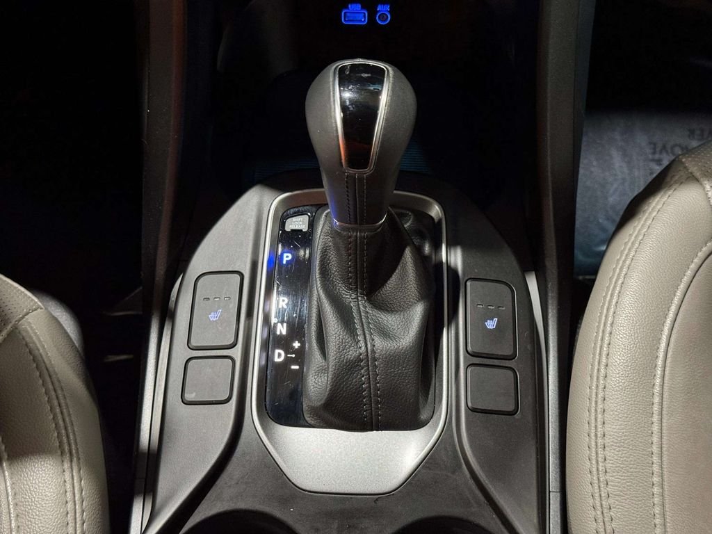Used 2018 Black Hyundai 2.0T image 14