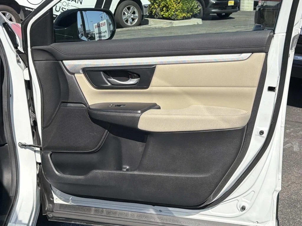 Used 2019 Platinum White Pearl Honda LX image 29
