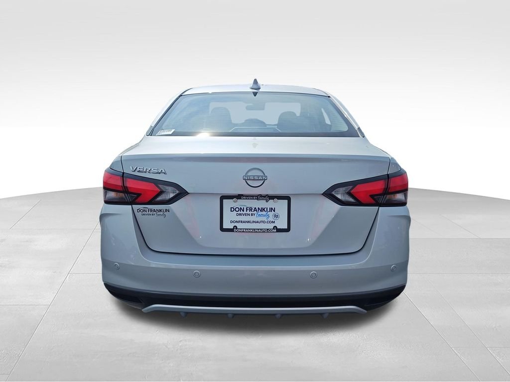 Used 2025 Silver Nissan 1.6 SV image 4