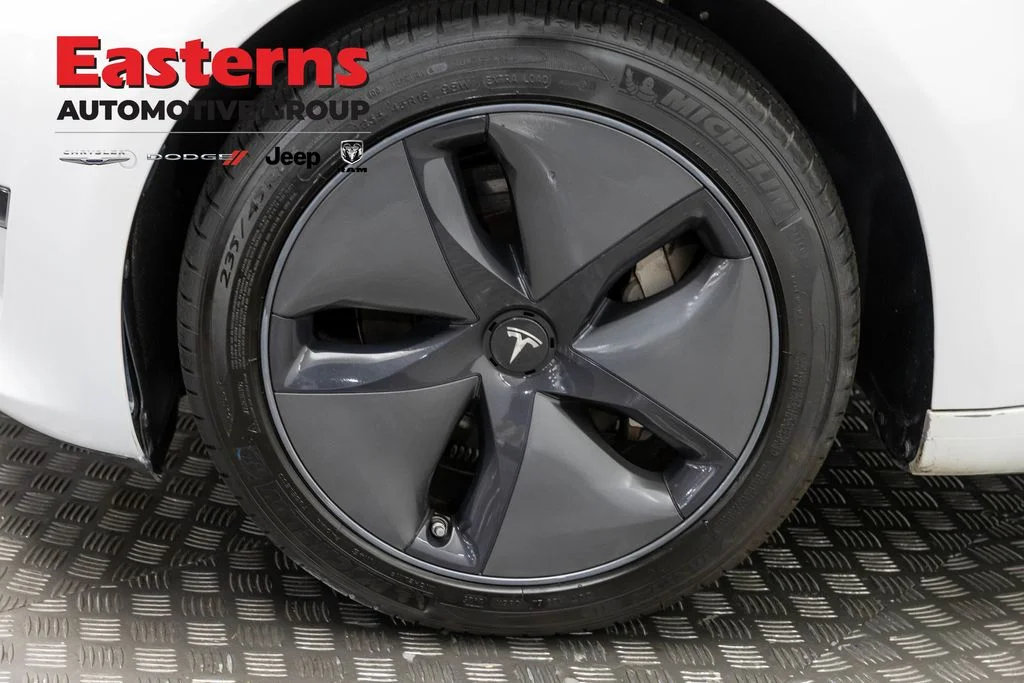 Used 2020 White Tesla Standard image 26