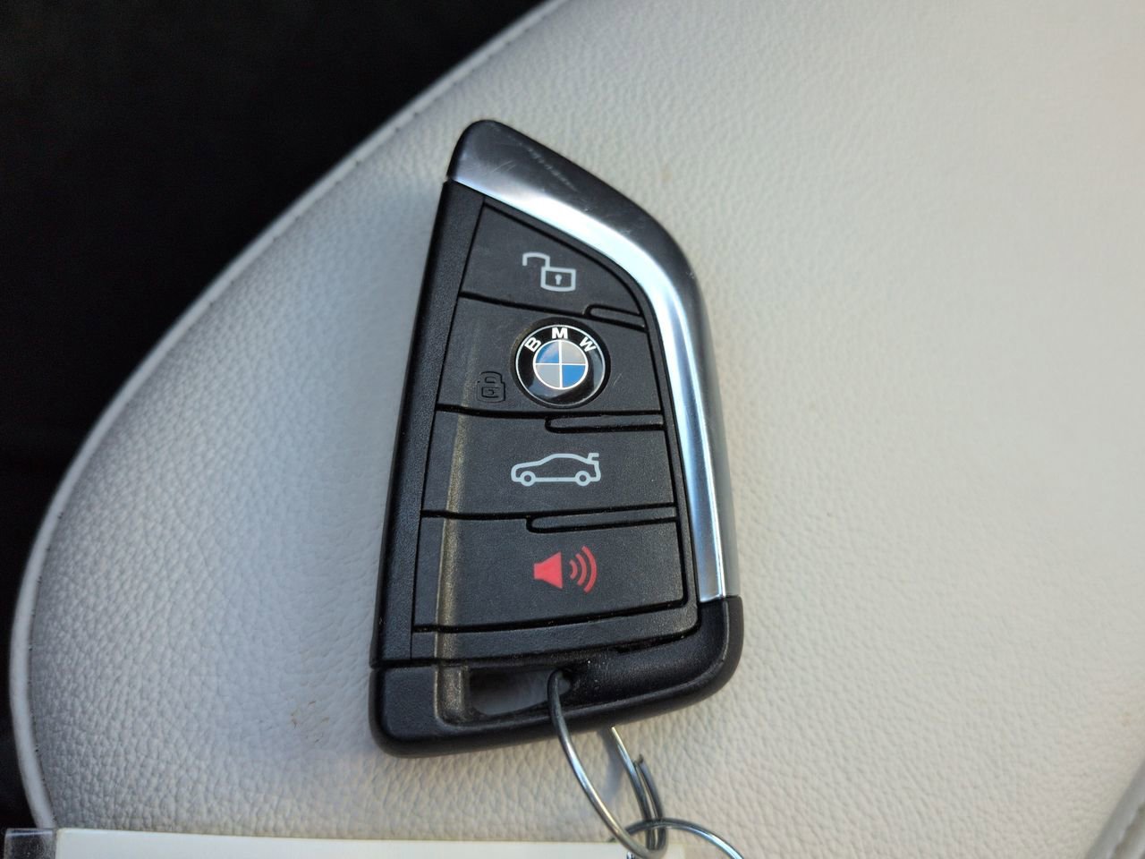 Used 2025 Black Sapphire Metallic BMW M40i image 29