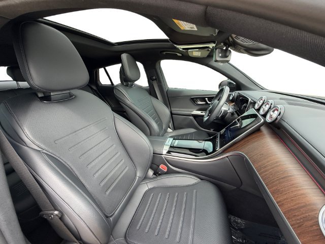 Used 2025  Mercedes-Benz GLC 300 Coupe image 16