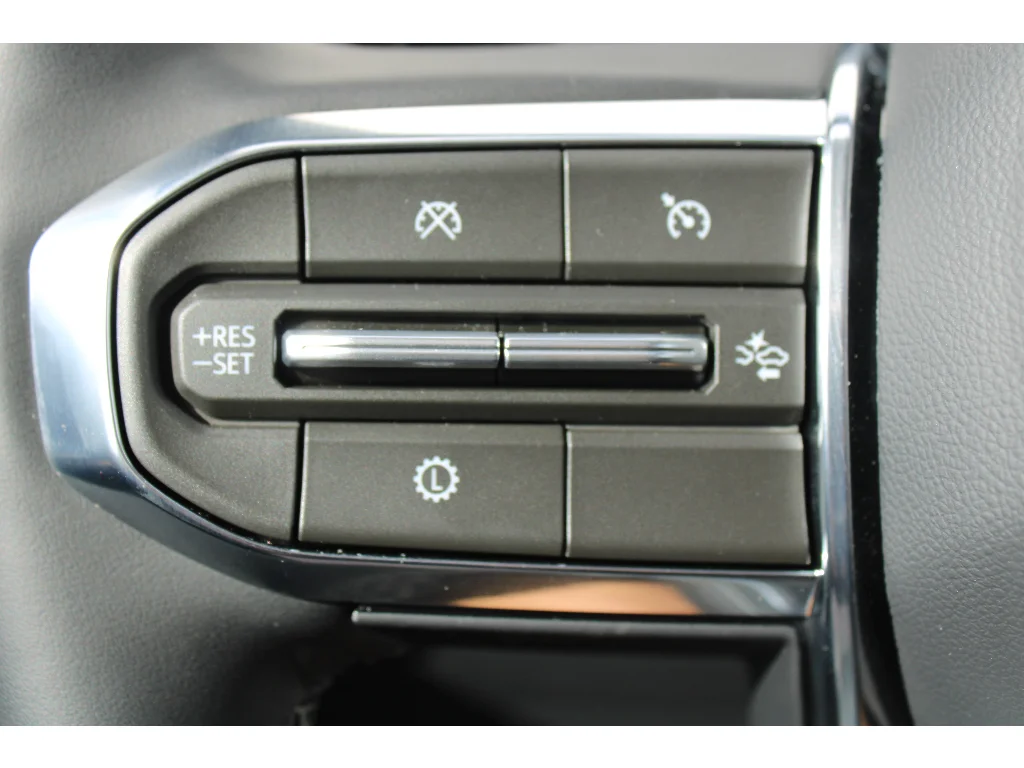 New 2026 STERLING METALLIC GMC AWD Denali image 18