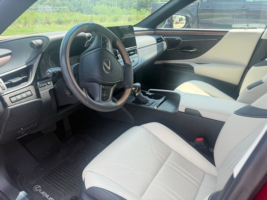 Certified Used 2024 Matador Red Mica Lexus 300h Luxury image 9