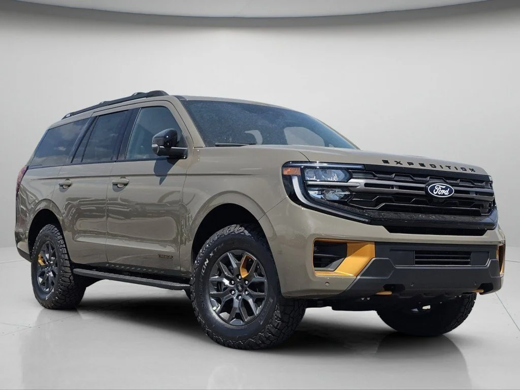 New 2027 Gray Ford Tremor image 2