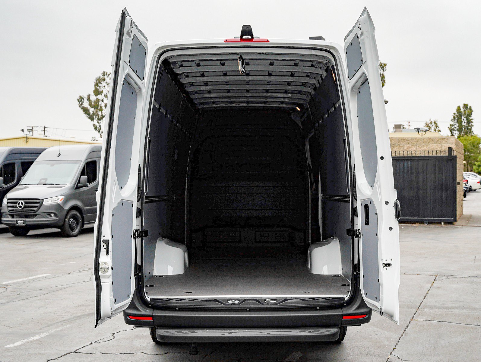 New 2026 Arctic White Mercedes-Benz 3500XD High Roof I4 Diesel HO 170 Extended RWD image 7