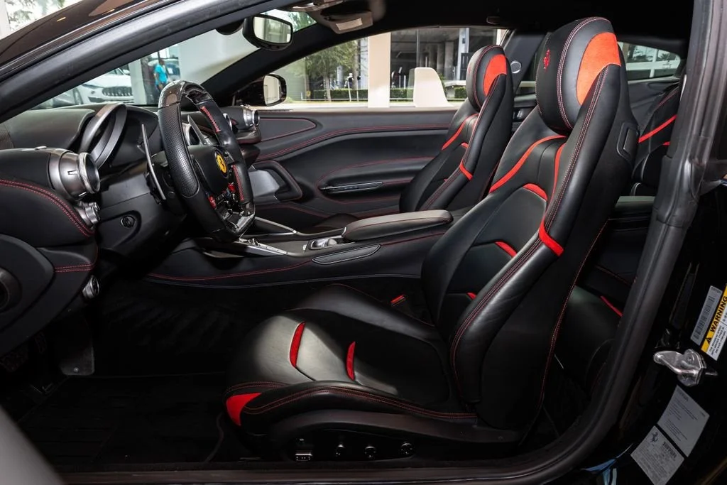 Used 2018 Nero Ferrari V12 image 17