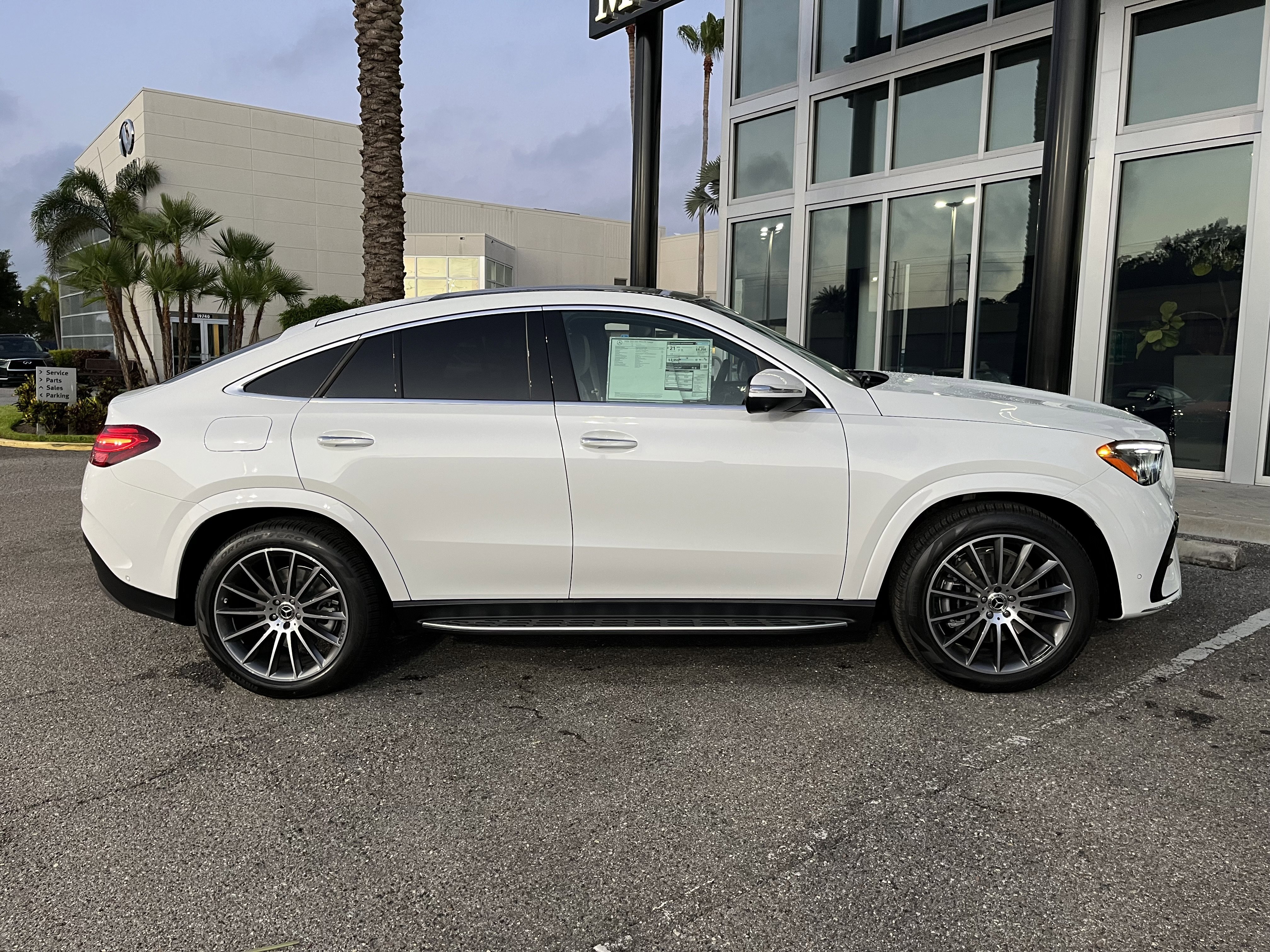 New 2026 MOONLIGHT WHITE Mercedes-Benz GLE 450 image 8