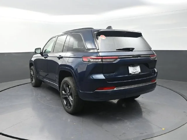 New 2027 Fathom Blue Pearl-Coat Paint Jeep Limited Reserve image 6