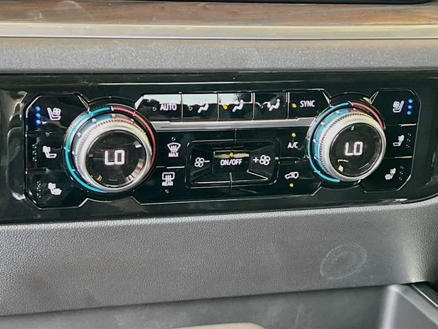 2026 GMC Sierra 1500 SLT - Photo 11