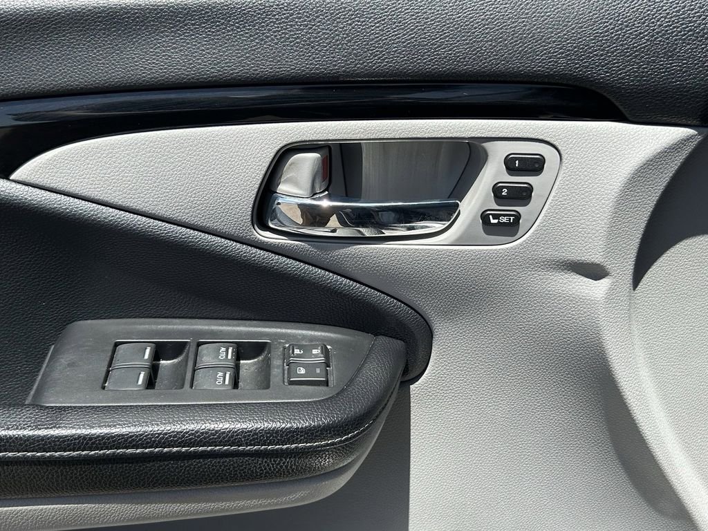 Used 2018  Honda RTL-E image 23