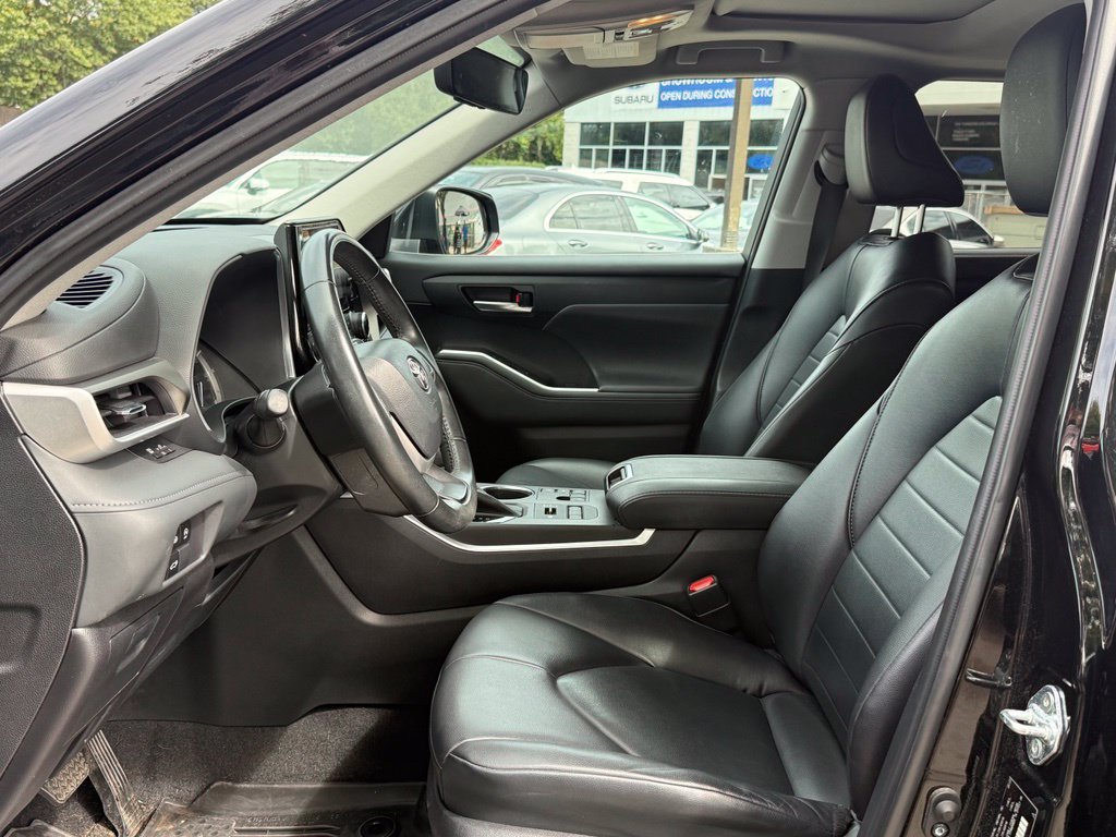Used 2023 Black Toyota XLE image 19