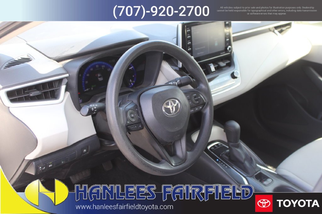 Used 2021 White Toyota LE image 11