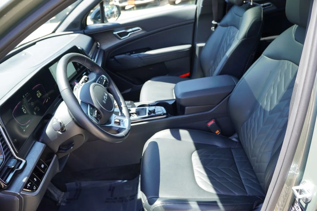 Certified Used 2024 Jungle Green Kia X-Line image 15