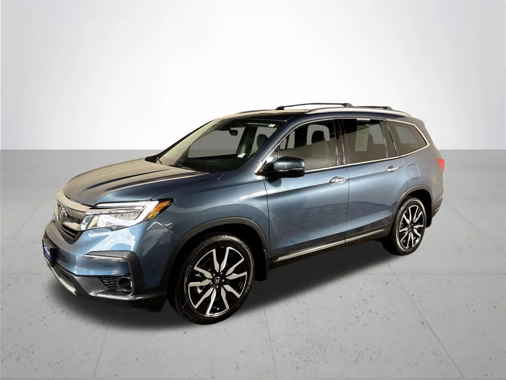 Used 2021  Honda Touring image 2