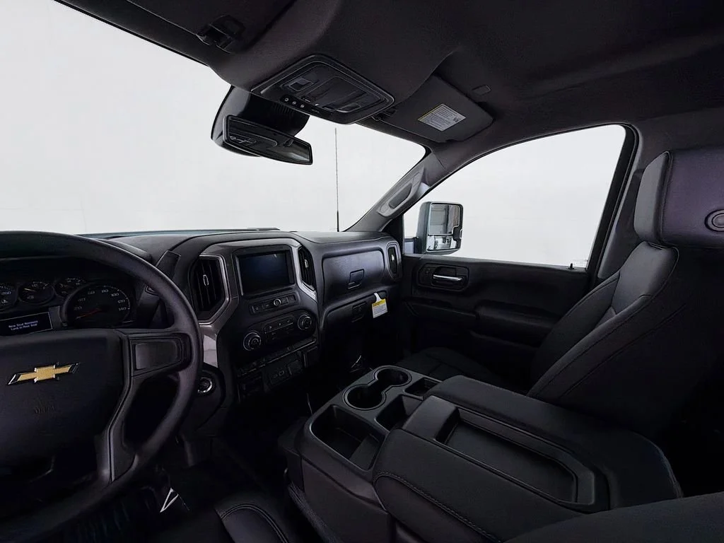 New 2026 Summit White Chevrolet Work Truck image 19