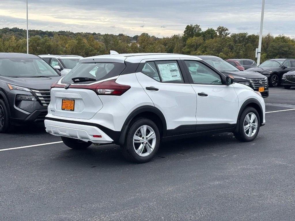 Used 2025 White Nissan S image 3