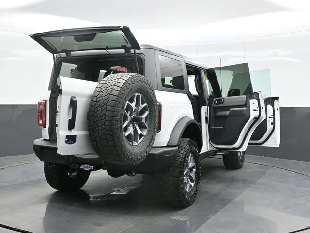 Used 2021 White Ford Badlands image 29