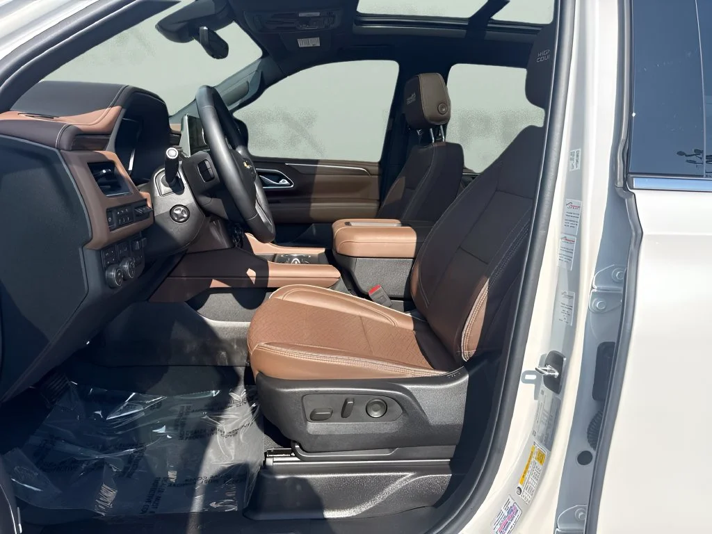 Used 2023 Beige Chevrolet High Country image 9