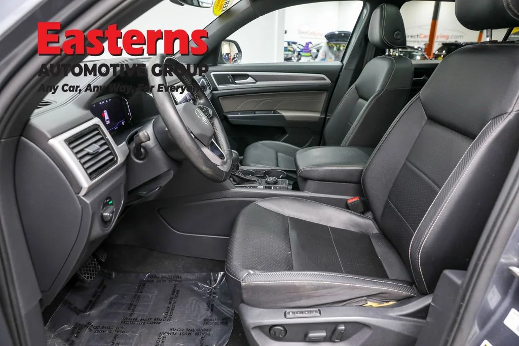 Used 2021 Gray Volkswagen 2.0T SEL image 14