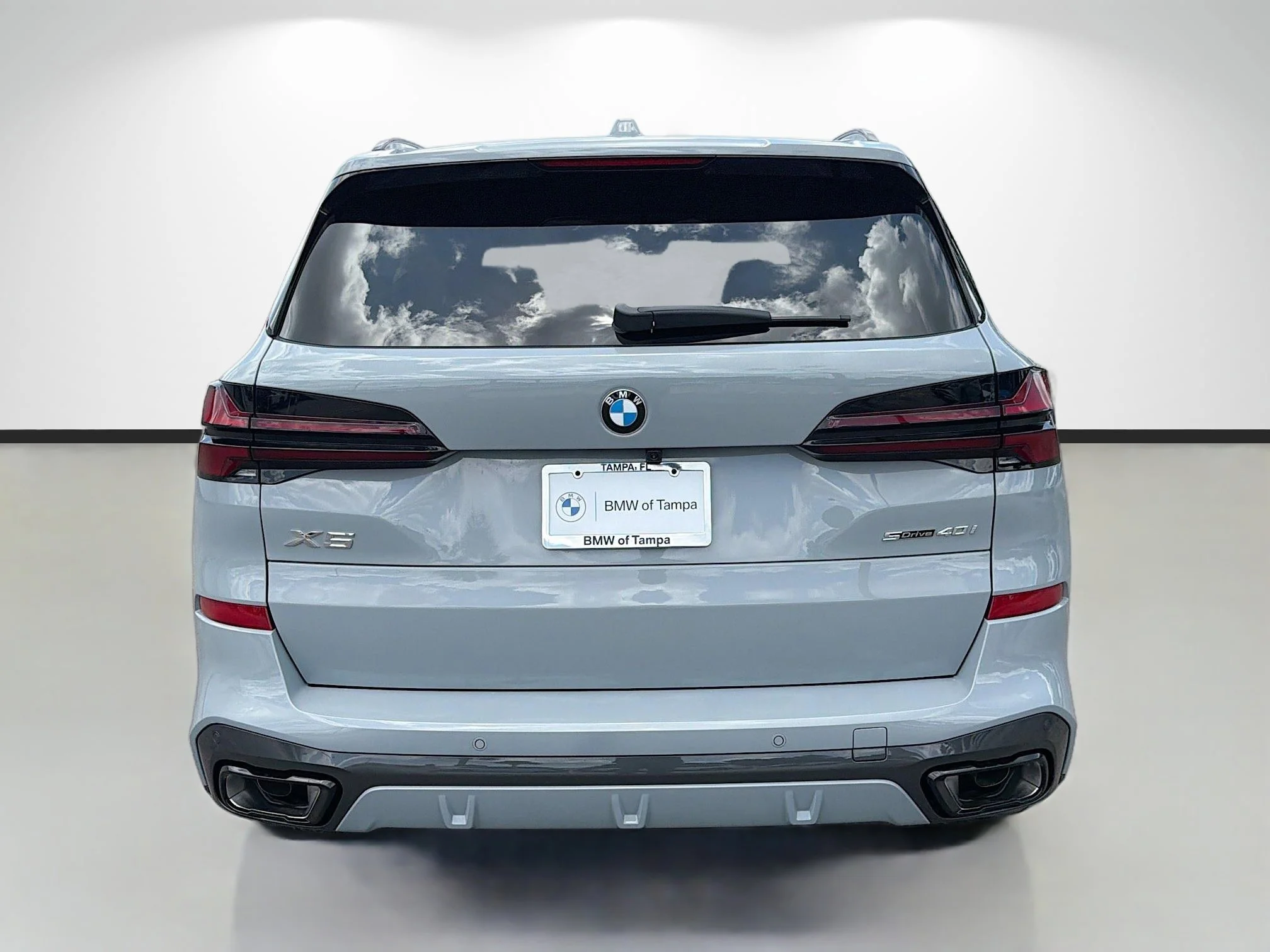 New 2026 Brooklyn Grey Metallic BMW sDrive40i image 4