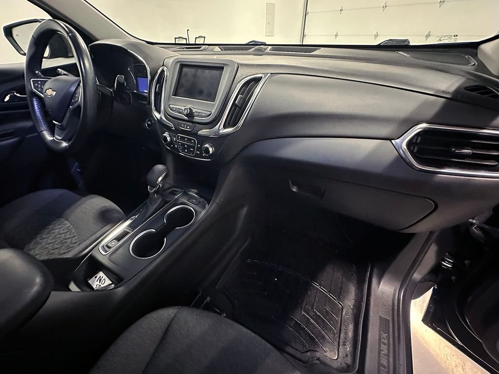 Used 2022 Gray Chevrolet LT image 29