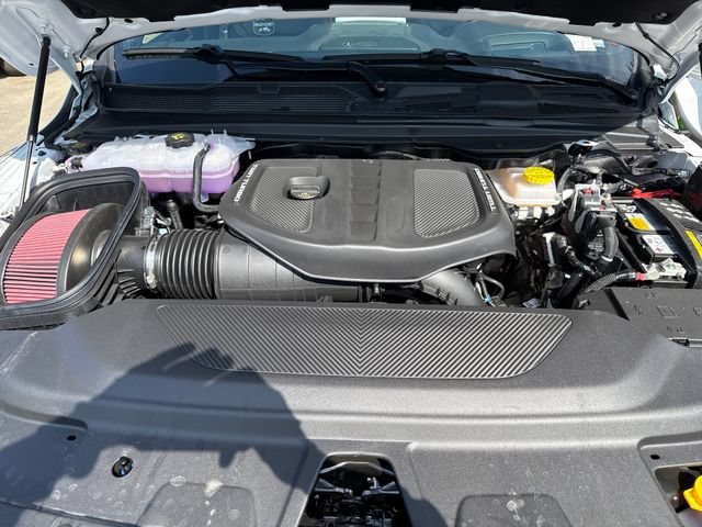 New 2026 Bright White Clear-Coat Exterior Paint RAM RHO image 29