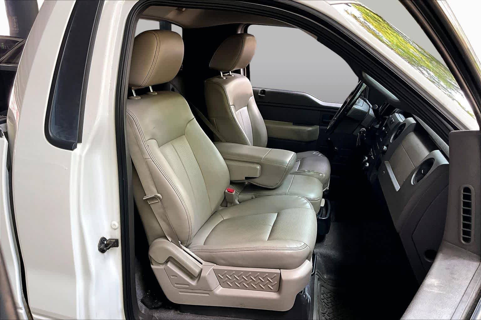 Used 2009 Oxford White Ford XL image 8