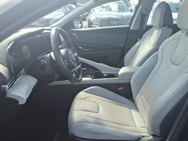 2023 Hyundai Elantra Limited - Photo 20