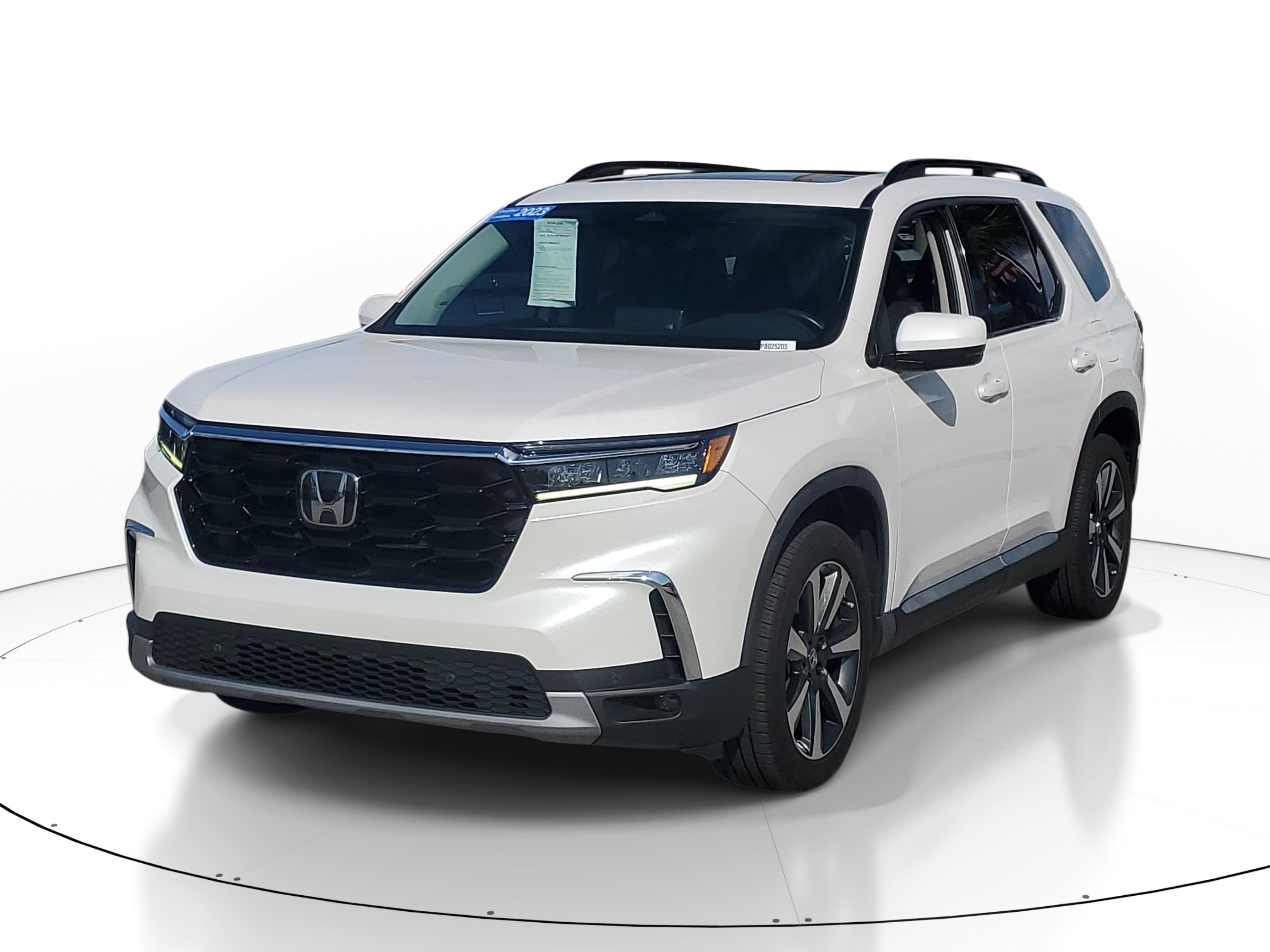 Used 2023 White Honda Touring image 2