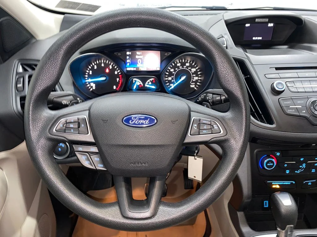 Used 2017 Red Ford SE image 26