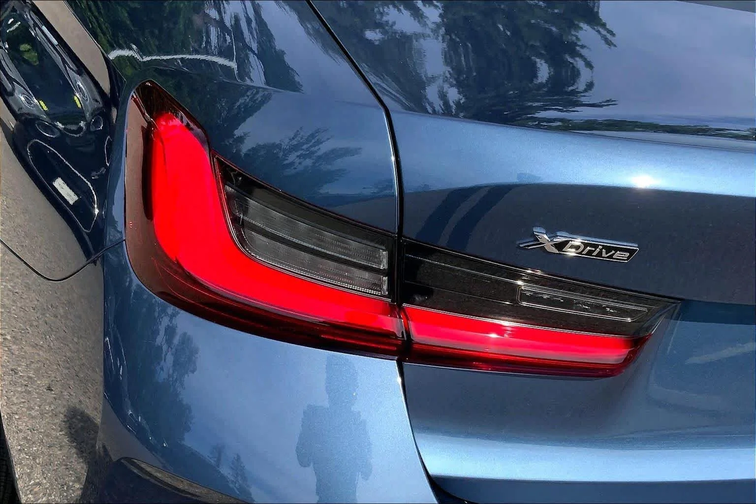 New 2026 Arctic Race Blue metallic BMW 330i xDrive image 14