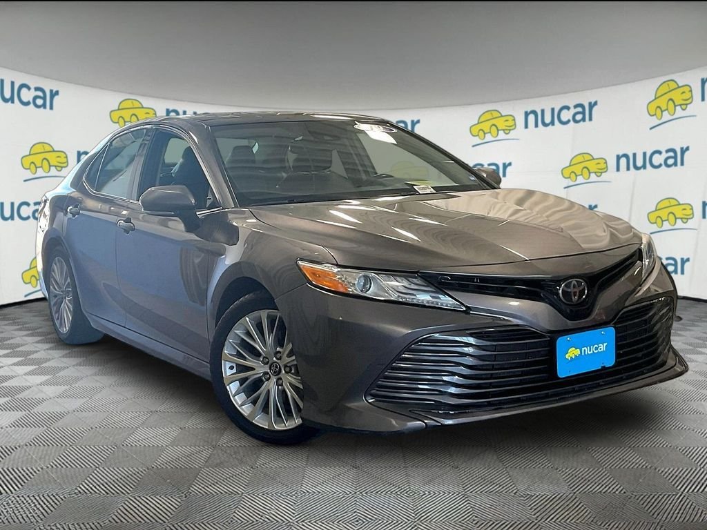 Used 2019 Gray Toyota XLE image 1