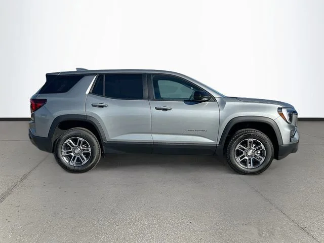 Used 2026 Sterling Metallic GMC Elevation image 3