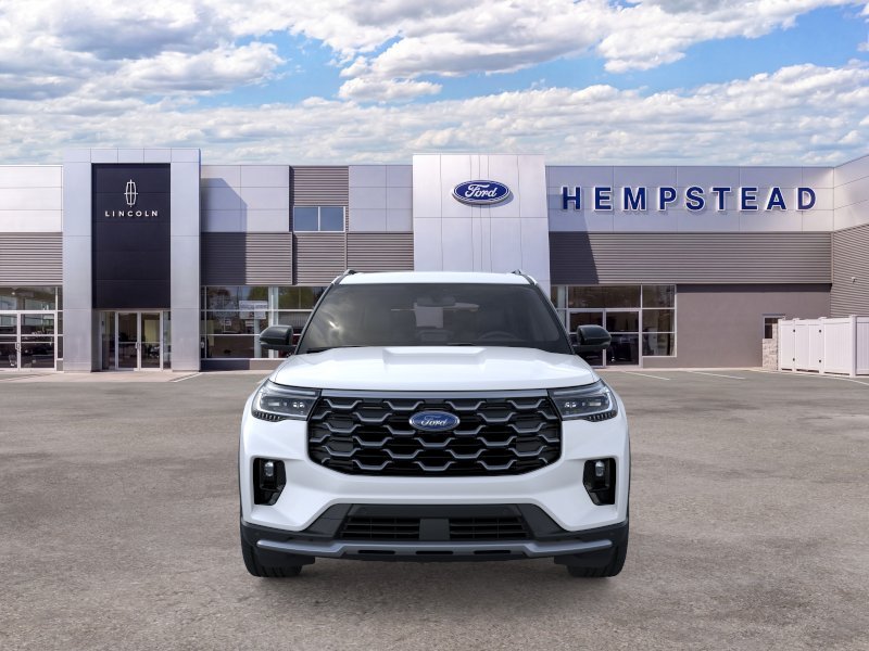 New 2026 Star White Metallic Tri-Coat Ford Platinum™ image 6