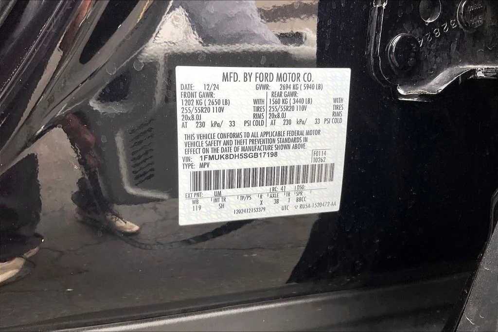 Used 2025 Black Metallic Ford Active image 31