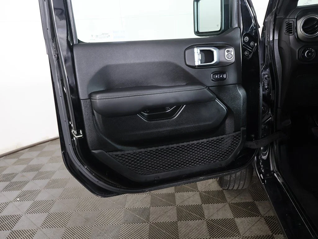 Used 2023 Black Jeep Sahara image 18