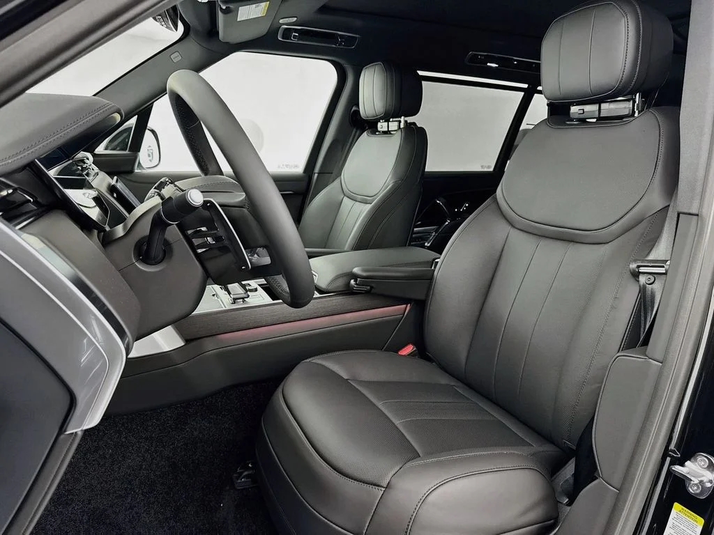New 2027 Santorini Black Land Rover SE image 21