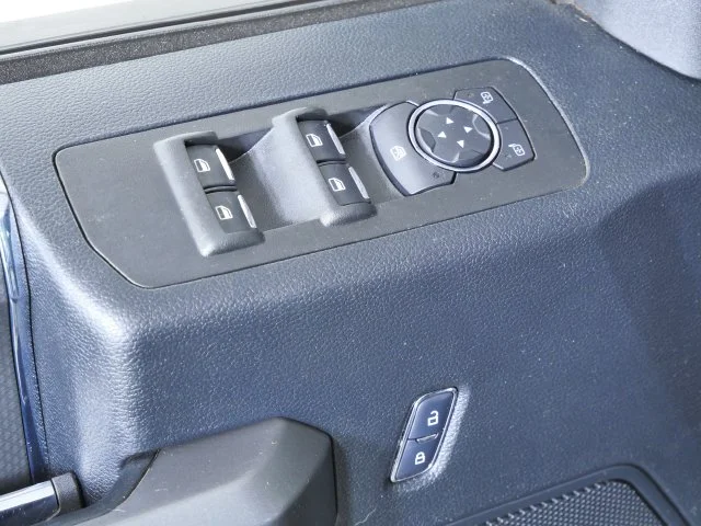 Used 2017 Gray Ford XLT image 18