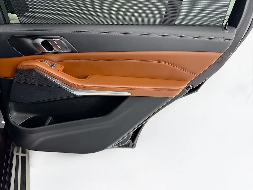 Used 2022 Brown BMW xDrive40i image 26