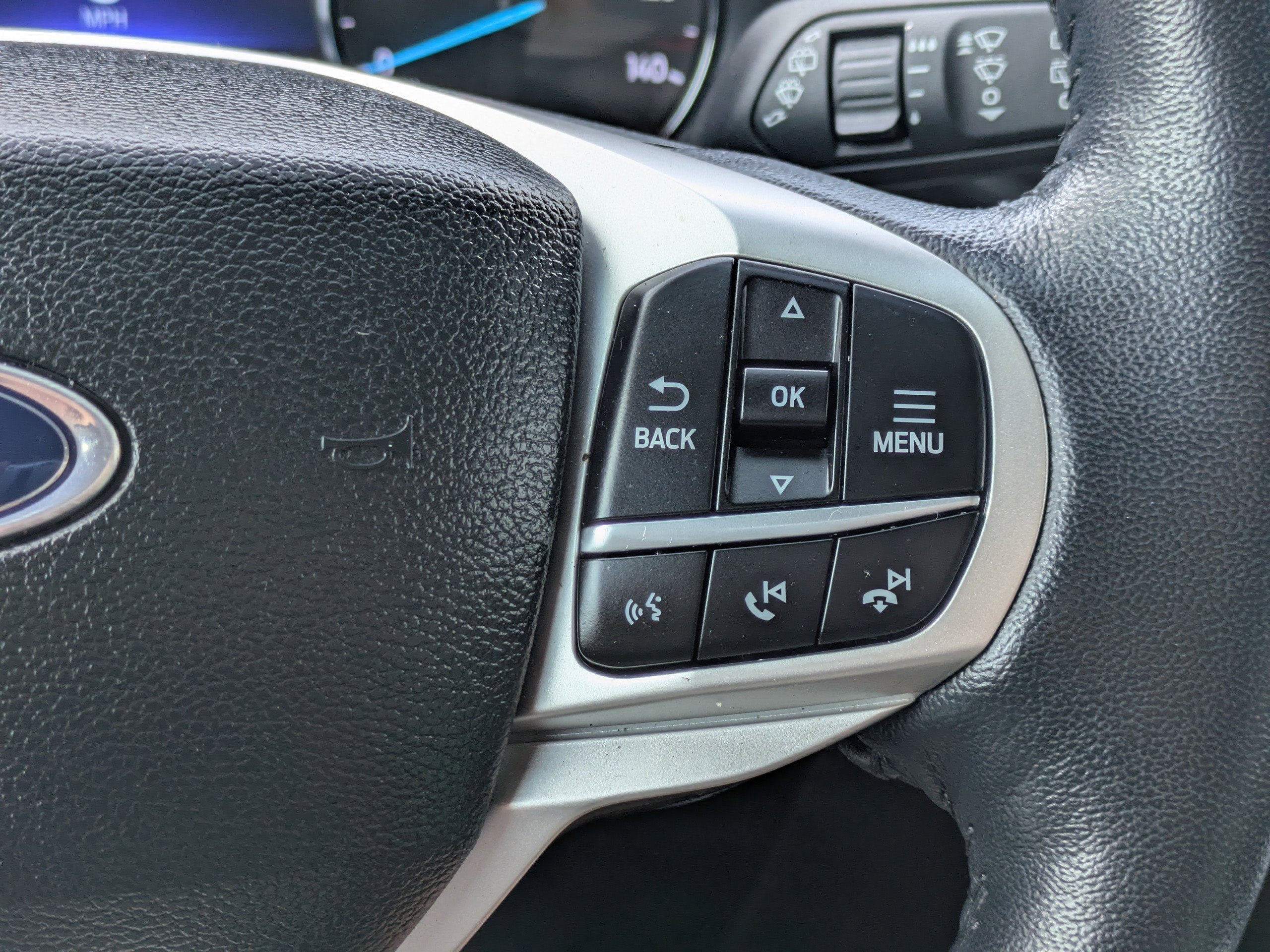 Used 2023 Oxford White Ford XLT image 22