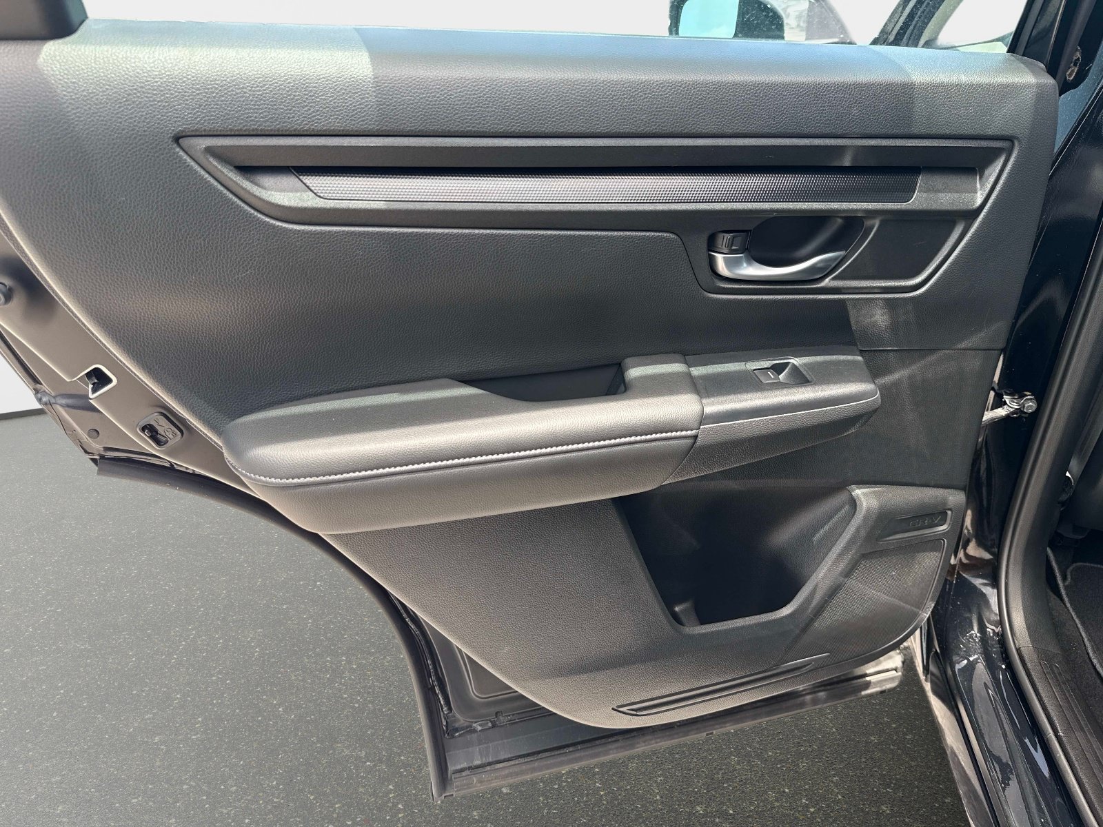 2024 Honda CR-V LX - Photo 11