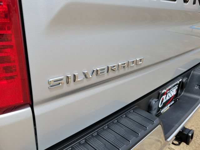 2022 Chevrolet Silverado 1500 LT - Photo 8