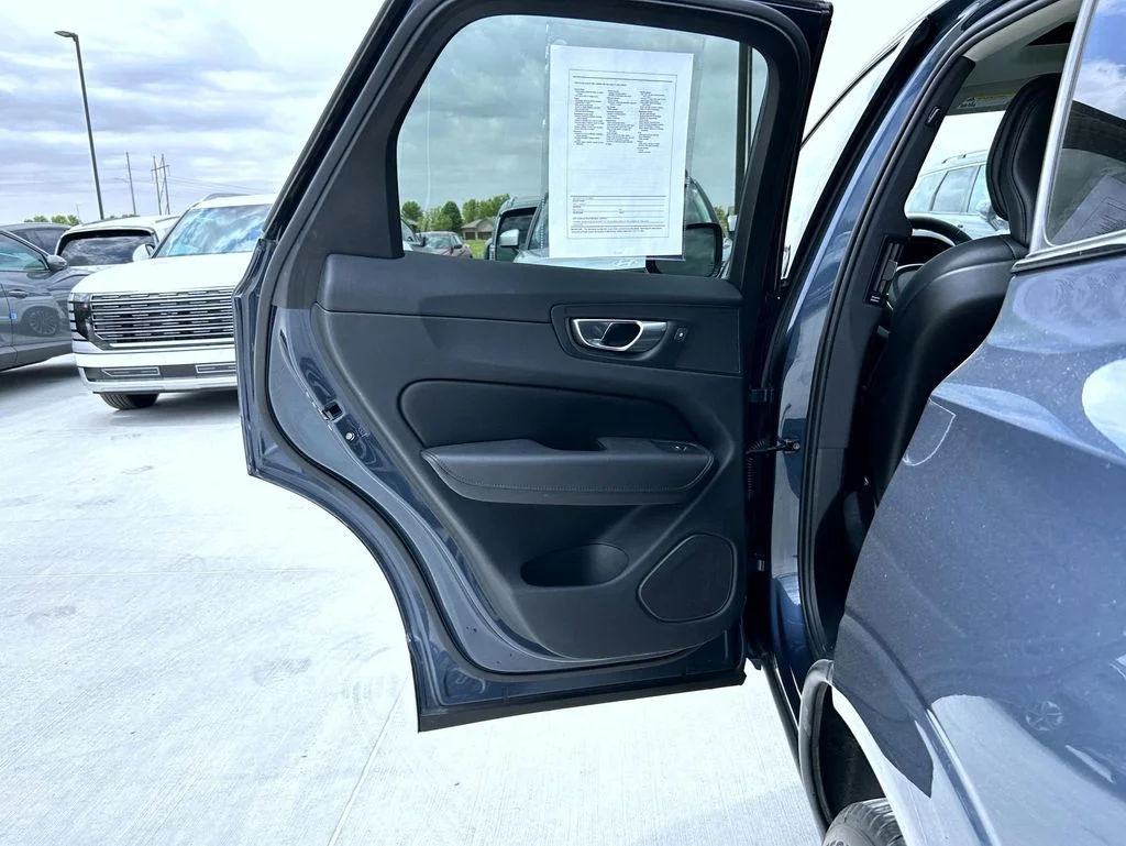 2024 Volvo XC60 Core - Photo 20